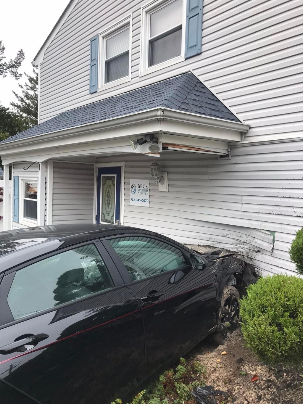 Car Drives into Chiropractors&nbsp;Office