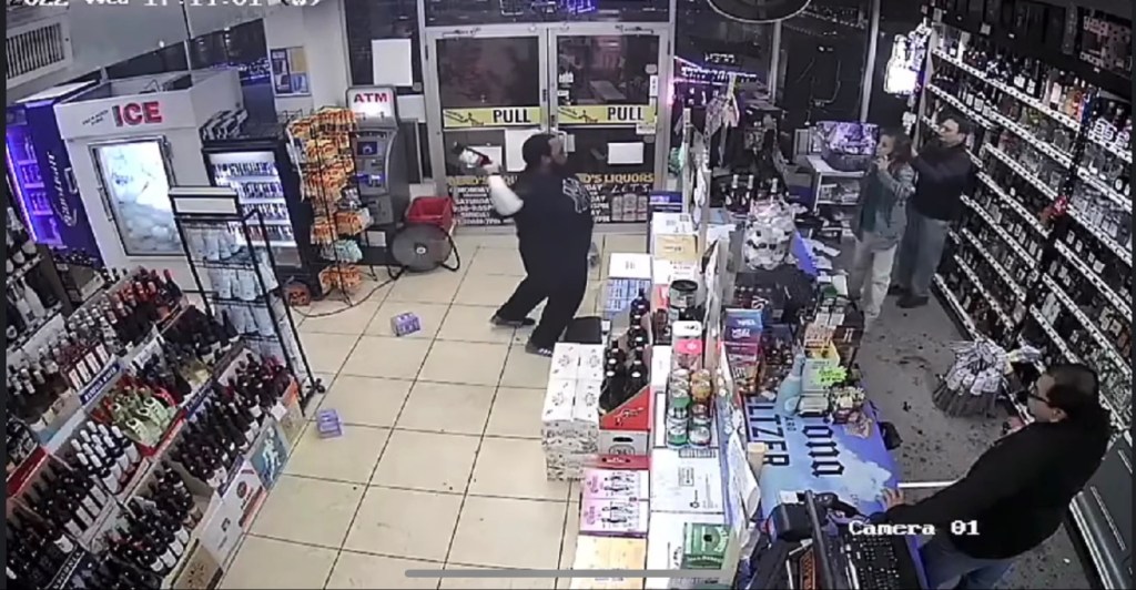 (VIDEO) Man Throws Bottles at Liquor Store&nbsp;Employees