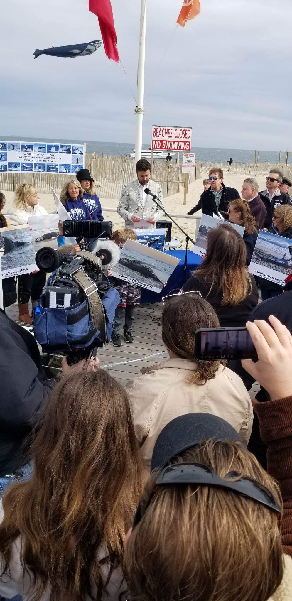 Over 1,000 People Turnout for Save the Whales&nbsp;Rally