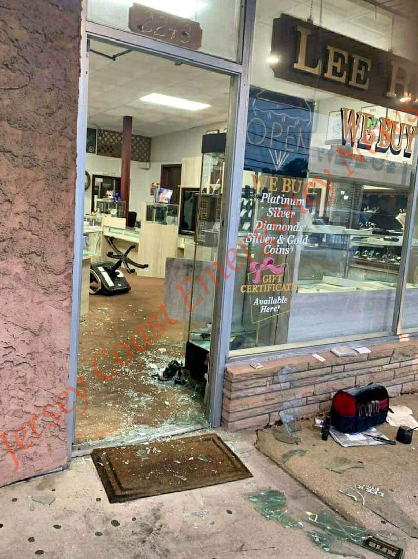 Police Issue Statement of Jewelry Store Robbery in Pt.&nbsp;Pleasant