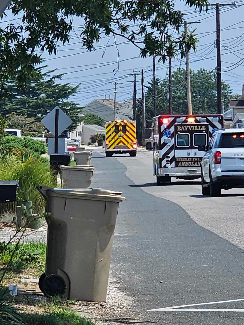 Emergency Perssonel Attempting to Save Passengers on Sinking&nbsp;Boat