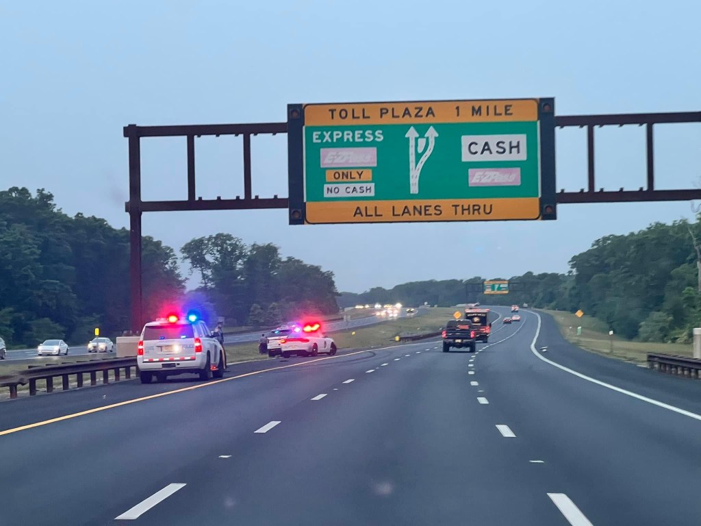 Two Pronounced Dead in Parkway&nbsp;Crash